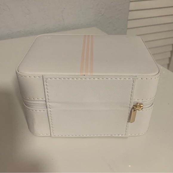 Gorjana Go To Jewelry Case - Picture 5 of 15